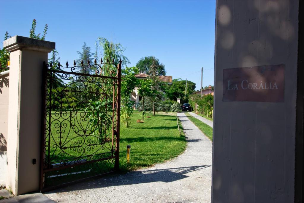 La Coralia B&B Massa  Bagian luar foto